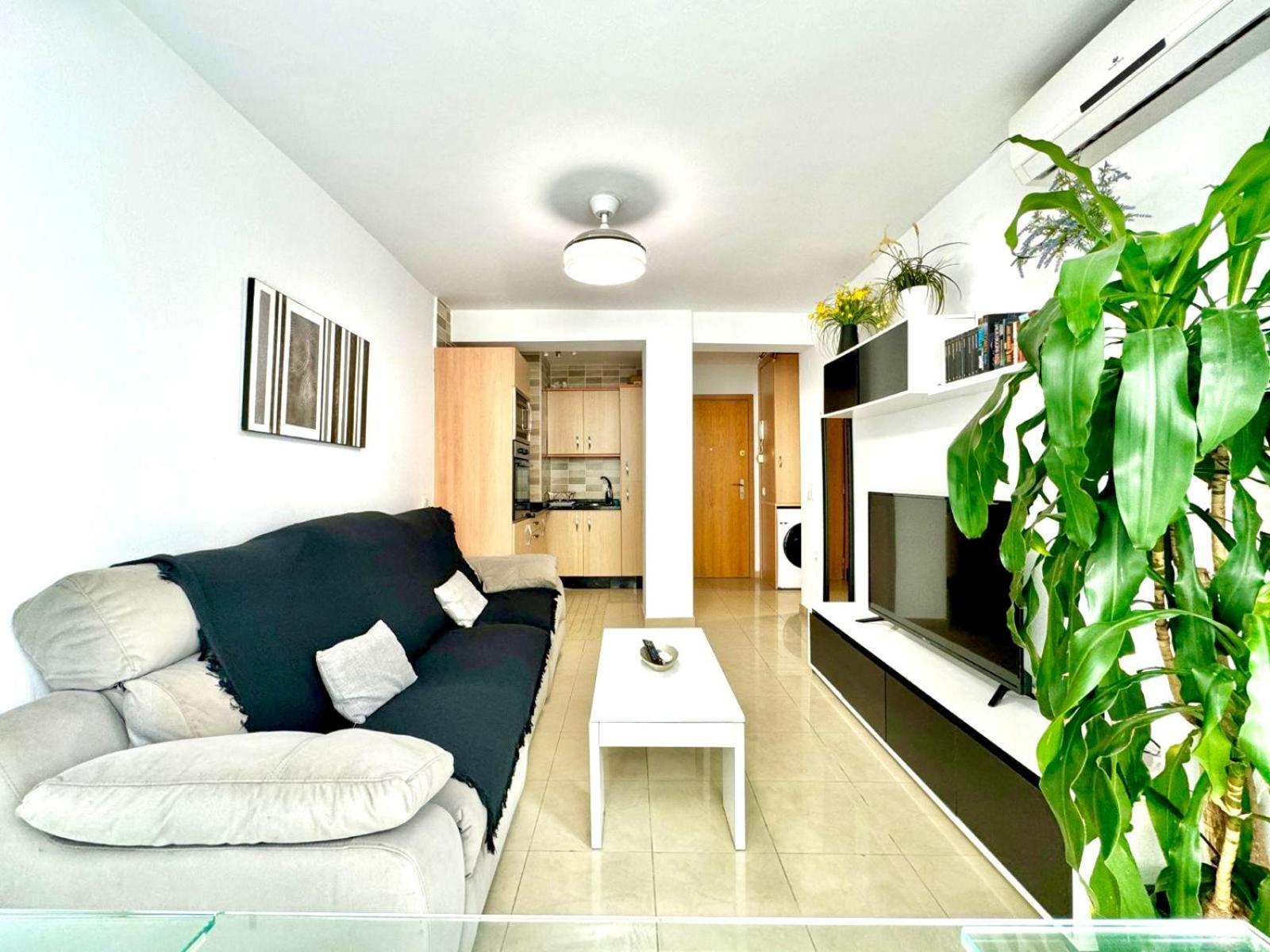 Apartamento En El Centro De ネルハ エクステリア 写真